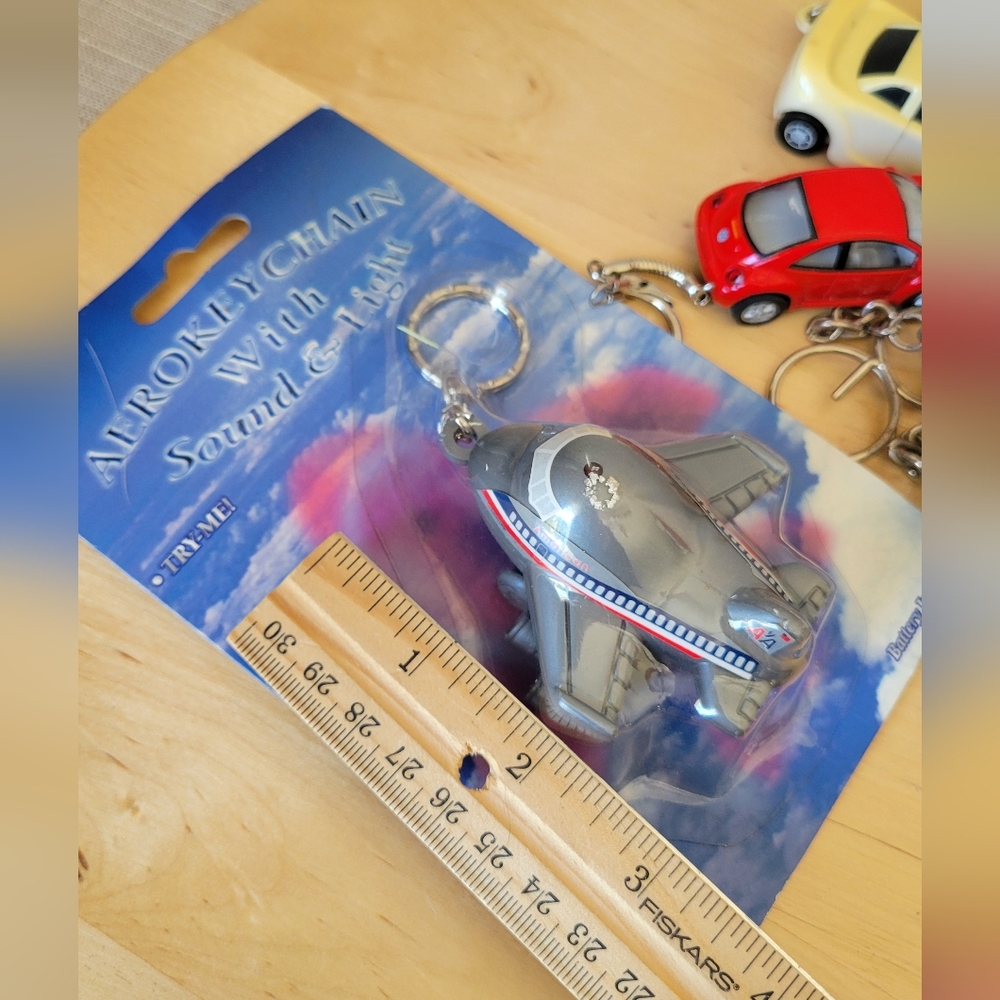 VTG 1990's Lot of 7 Car, Airplane,Train Keychain Keyring Classic LogoKey & Card - Picture 8 of 11